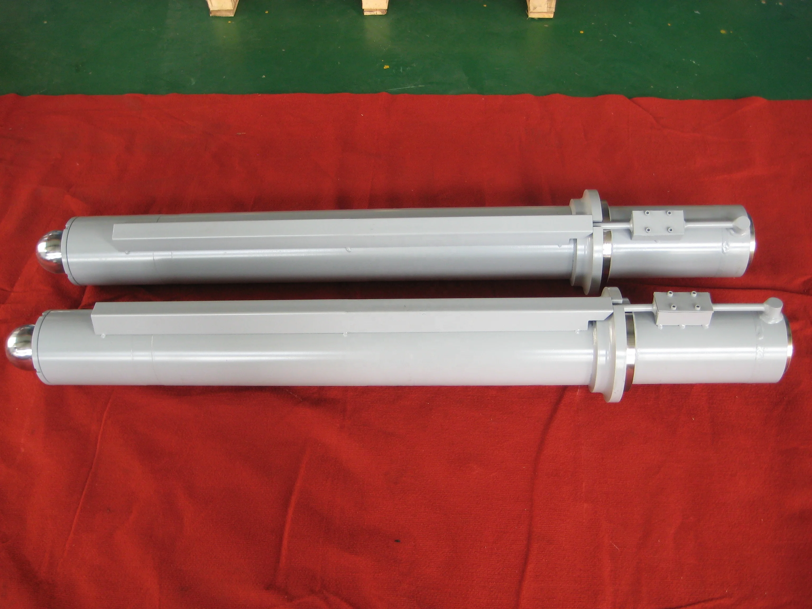 outrigger cylinder